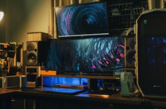 What Are the Best Ways to Manage Cables in a Gaming Setup?