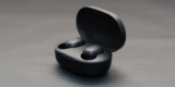What Are the Top Features to Look for in Wireless Earbuds?